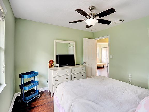 4th image of 2489 NW 191st Avenue