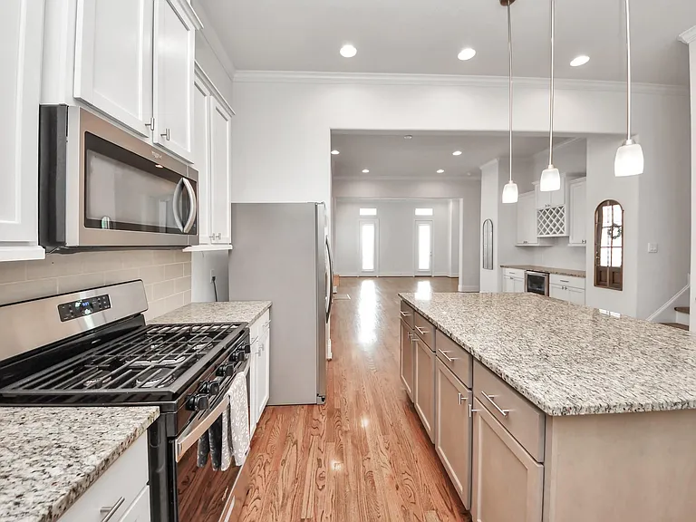2606 Madeline Grove Dr — Photo 14