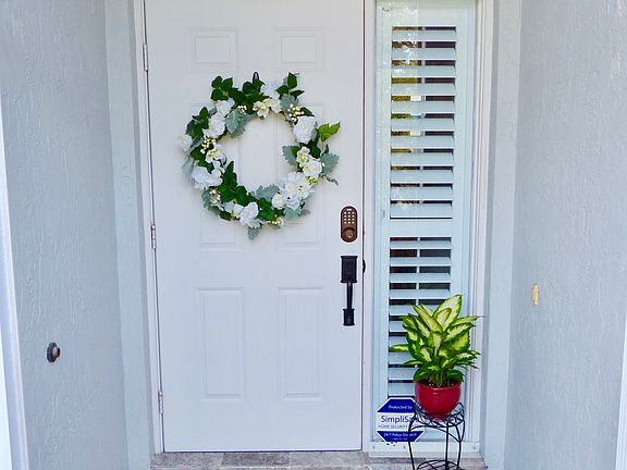 3rd image of 4903 SE Mariner Village Ln
