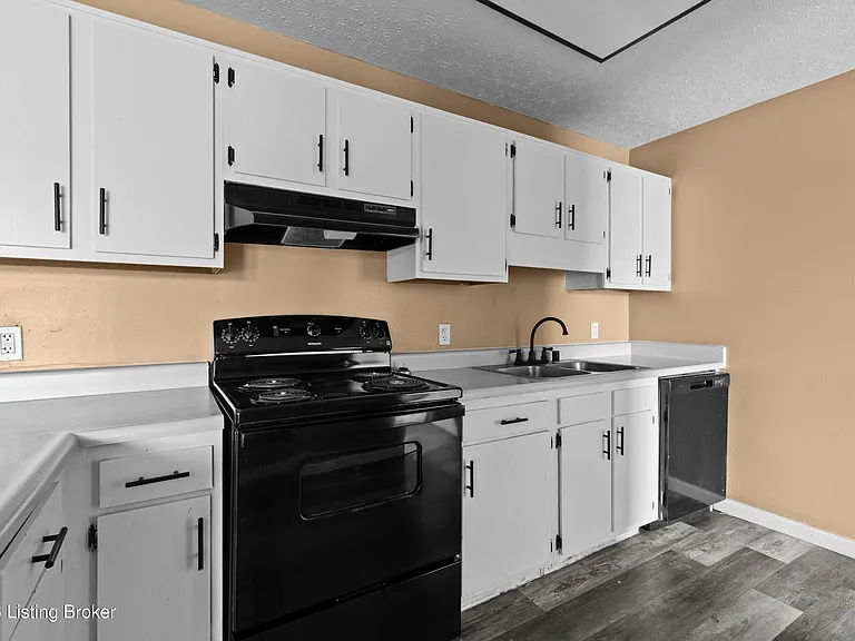 2430 McKindree Ct — Photo 11