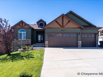 5260 Shadow Rock Dr, Cheyenne, WY, 82009