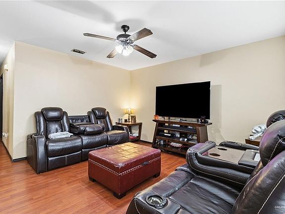 3rd image of 3023 Copper Ave