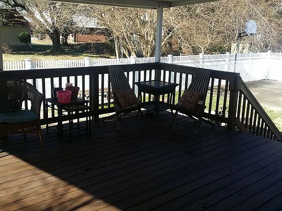 5th image of 21 Charlton Dr