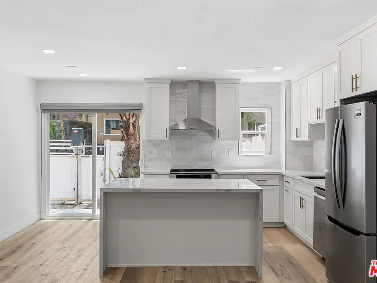929 N Stanley Ave #1 — Photo 8