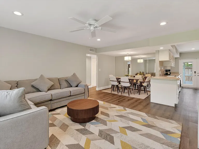 11521 Landing Pl #E1 — Photo 10