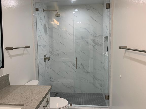 2nd image of 944 Monterey Blvd APT 3