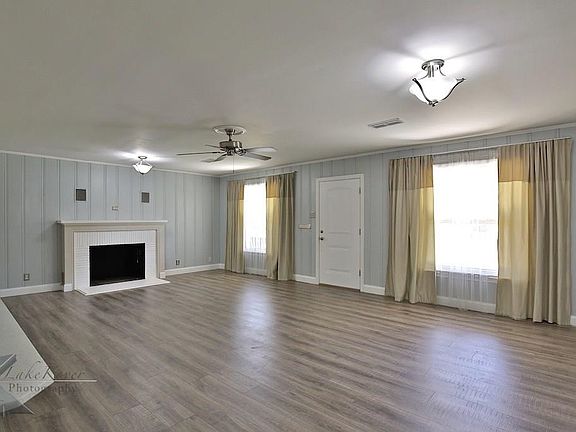 5th image of 3480 Santa Monica Dr