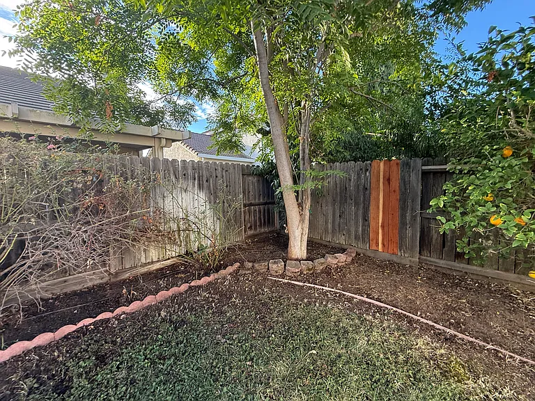9633 McKenna Dr — Photo 31