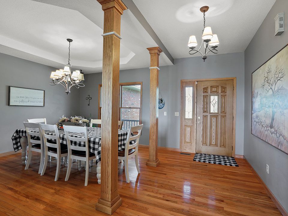 825 N County Road 1275 E Rd, Tuscola, IL 61953 Zillow