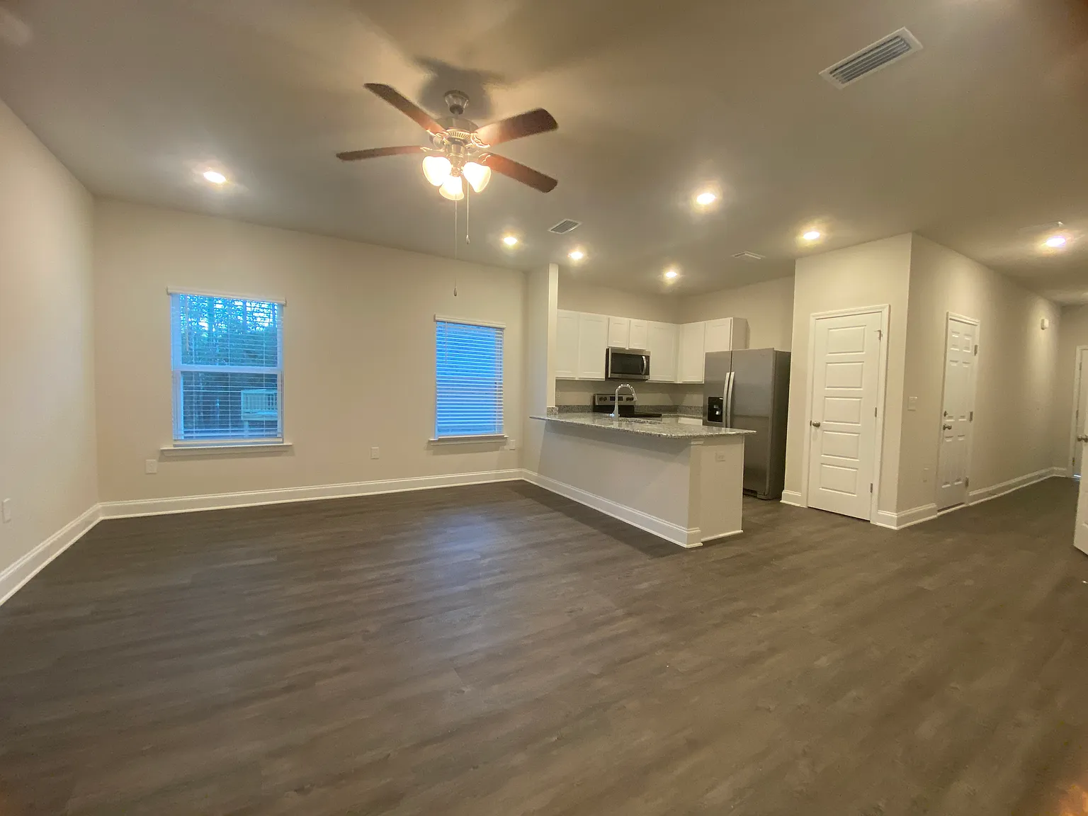 Available Now! 3 Bed/2.5 Bath Townhome In Spanish Fort! — Photo 3