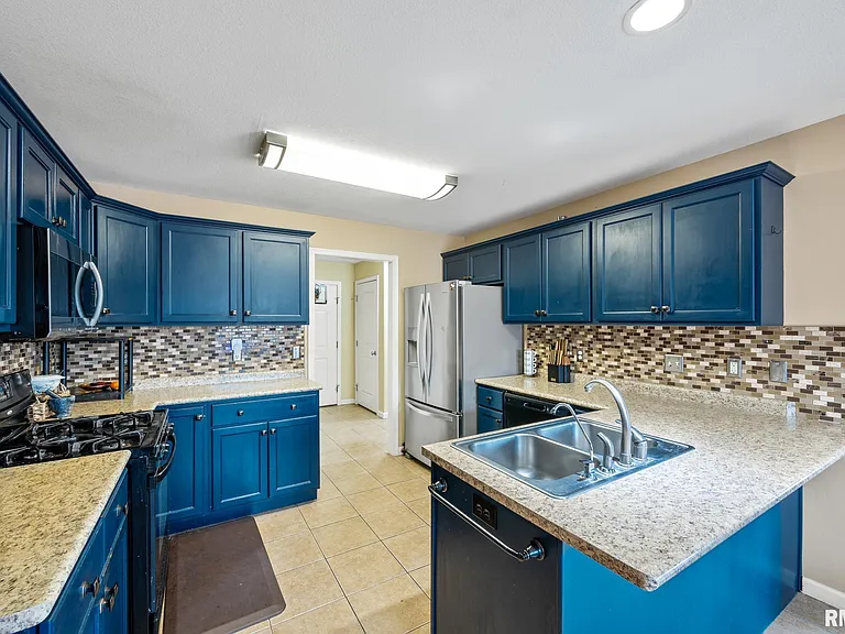 2321 W Kenfield Ct — Photo 10