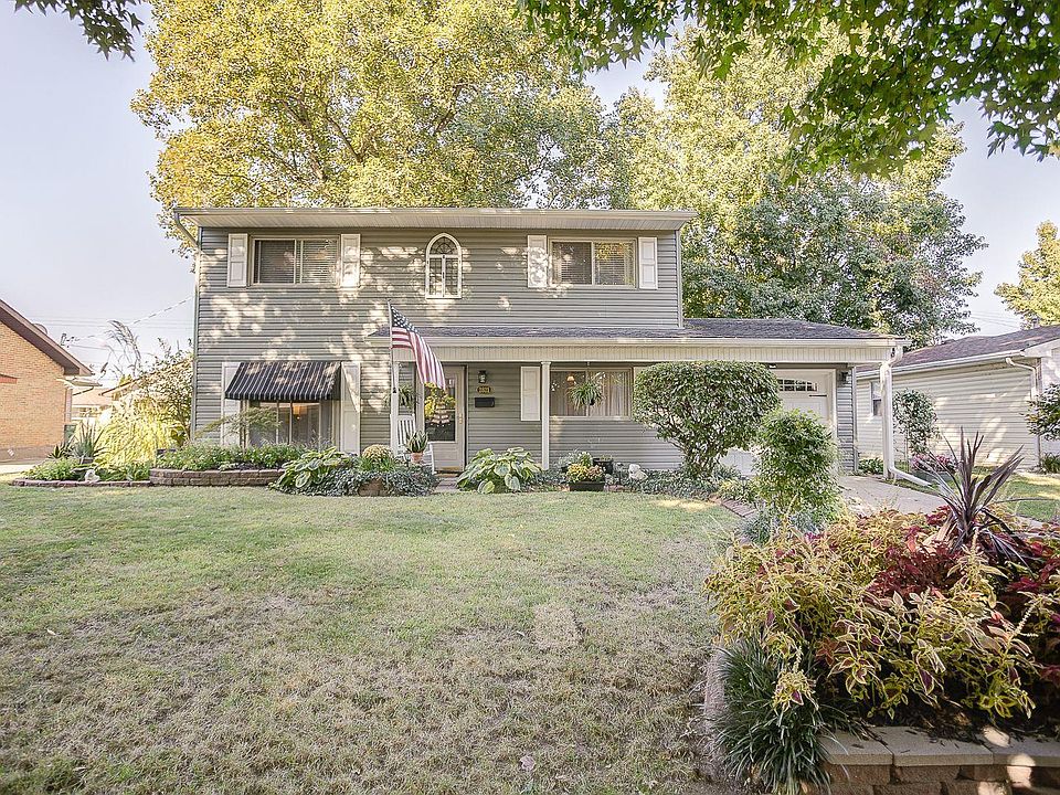 1st image of 2821 Sunset Dr