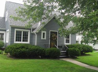 1516 Maple Ln, Moline, IL 61265