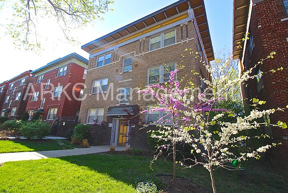 3rd image of 811 E 42nd St