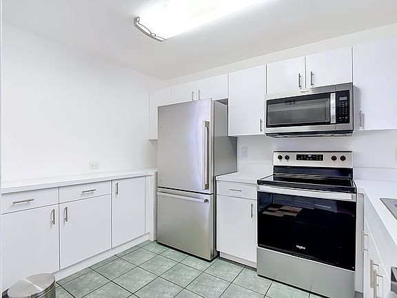 3rd image of 1087 Forest Lakes Dr APT 102