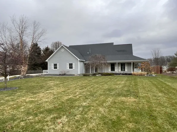 416 Ridge Ct, Ossian, IN 46777