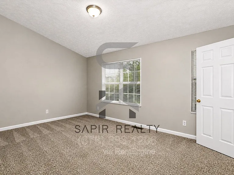 5791 Strathmoor Manor Cir — Photo 7