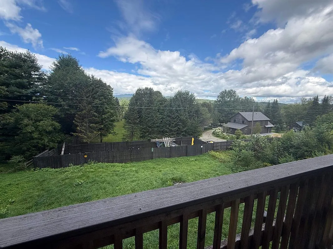 2 bed, 1.0 bath, 657 sqft, $2,000 — Photo 4