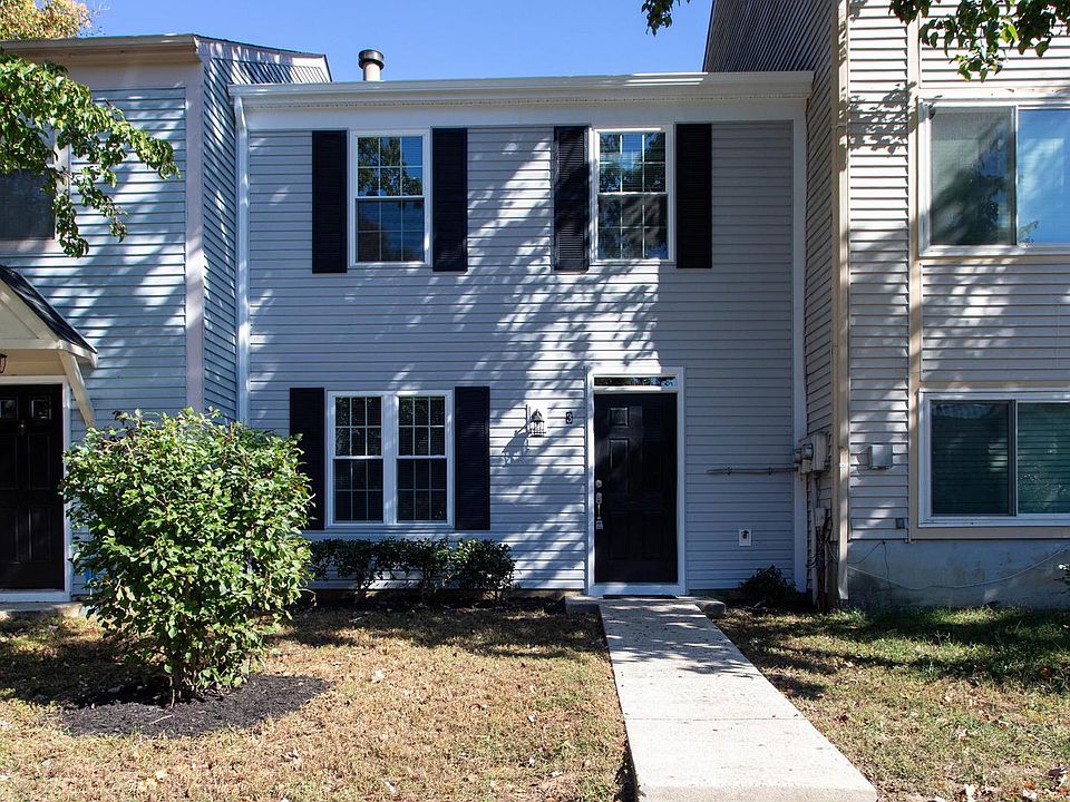 1st image of 3 Oakside Ln