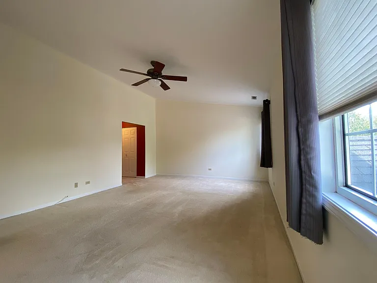 543 W Parkside Dr — Photo 10