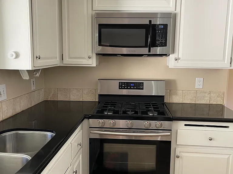 282 Summit Rd — Photo 3