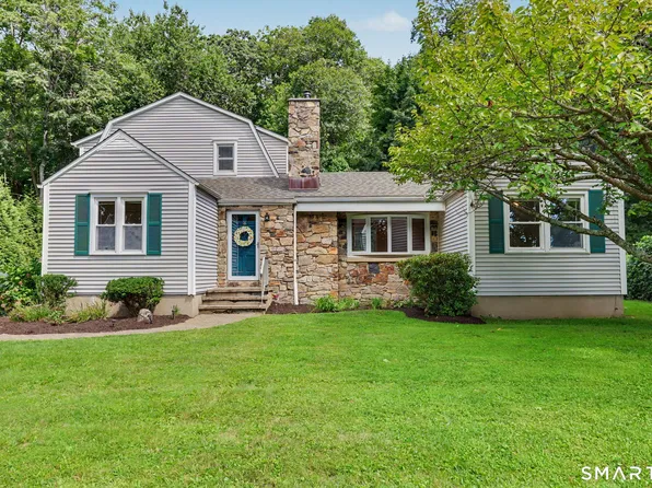 18 Buttonball Trail, Norwalk, CT 06851