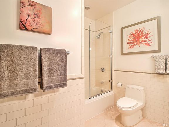 3rd image of 428 Greenwich St