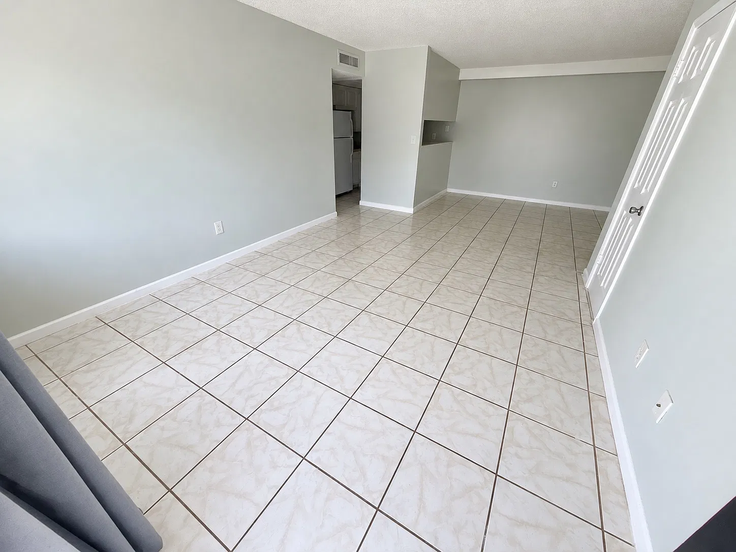 2 bed, 944 sqft, $1,495 — Photo 2