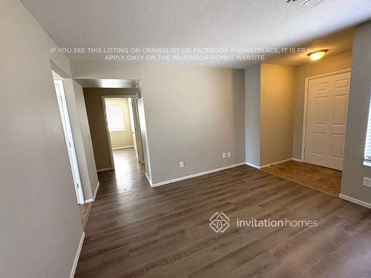 Building Photo - 4709 N 84th Dr