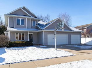 3179 Hayward Ave, Oshkosh, WI 54904