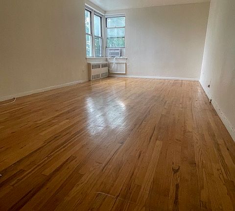 4th image of 40-14 62nd St #5E