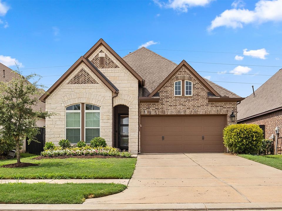 1st image of 331 Jolly Ginger Dr