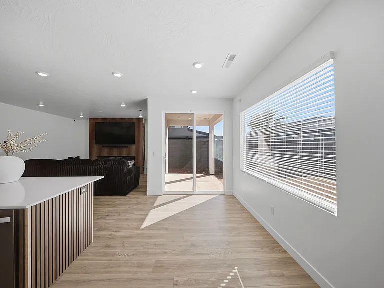 1677 S Cedar Mesa Dr — Photo 28