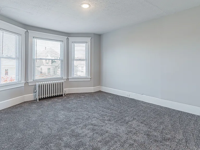 802 Quincy Ave — Photo 49