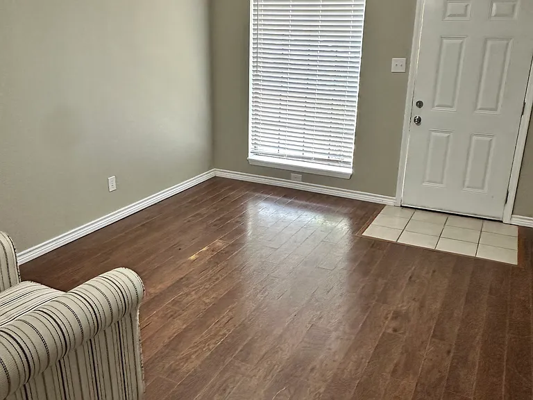 527 Tupelo Dr #100 — Photo 5