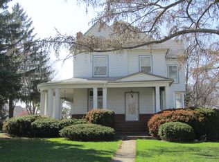 527 S Main St, Sycamore, IL 60178