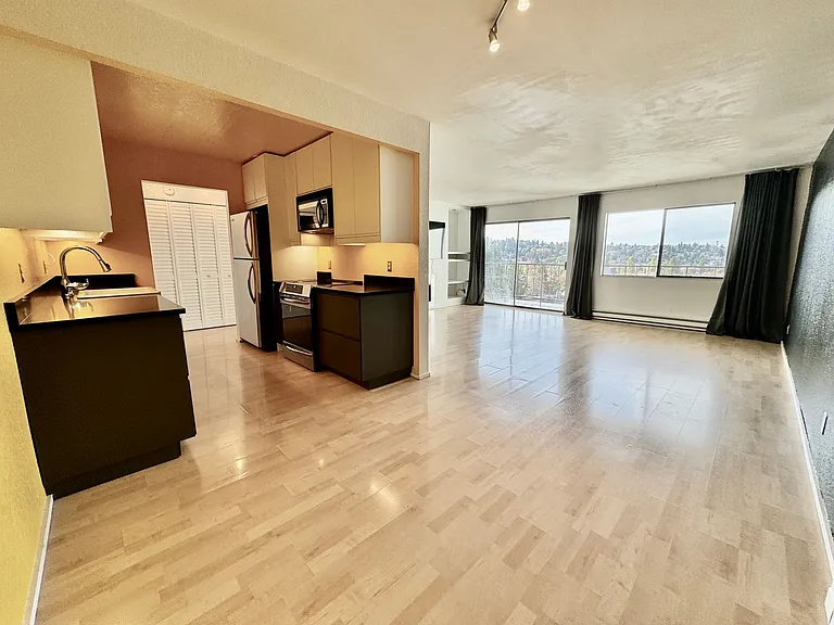 3635 Fremont Ave N #403 — Photo 6