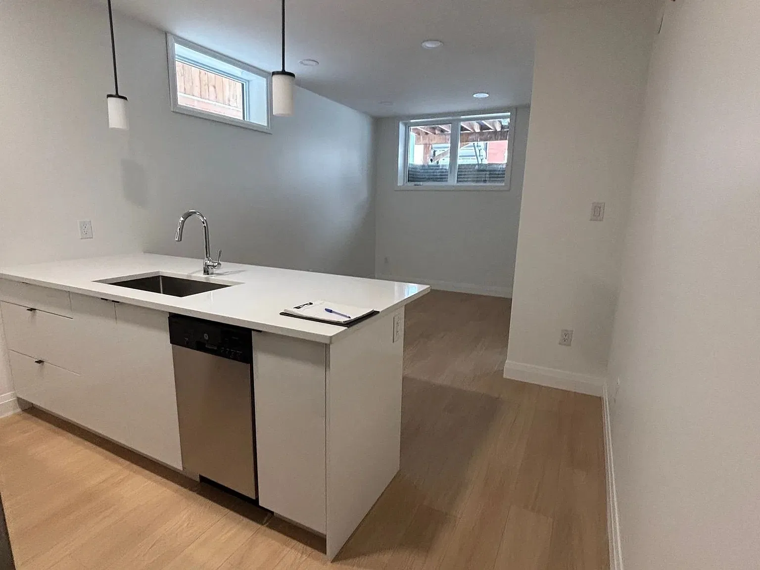 368 Tweedsmuir Ave — Photo 1