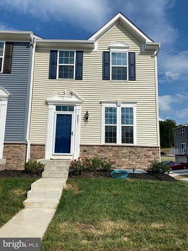 1st image of 8601 Rosecrans Ln