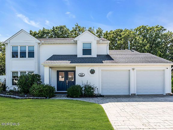 2nd image of 41 Deer Run Drive S