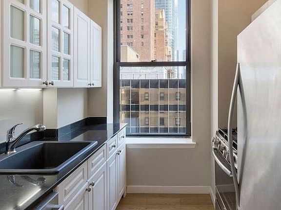 3rd image of 1 West St APT 2214