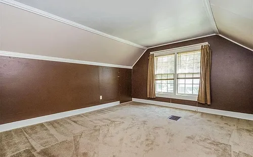 2429 Franklin Ave NE Photo 1