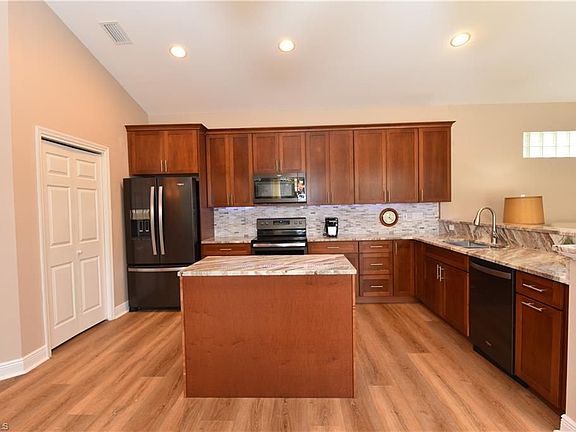 5th image of 25020 Pinewater Cove Ln
