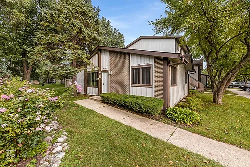 636 Forum Dr Photo 1