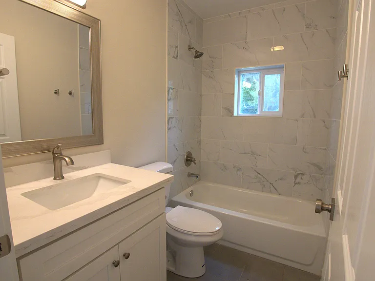 Full bath.