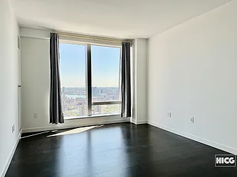 Rented by Gulia Wang, LREB