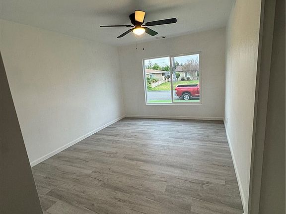 4th image of 449 S Pampas Ave