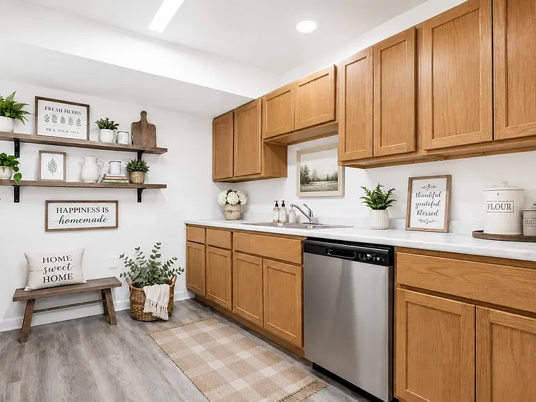 Cortland Apts. — Photo 4