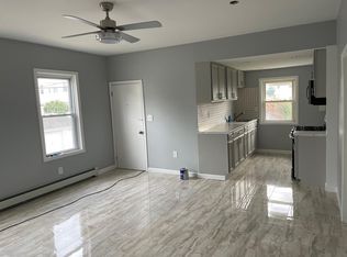 52 Hope St #1, Pawtucket, RI 02860