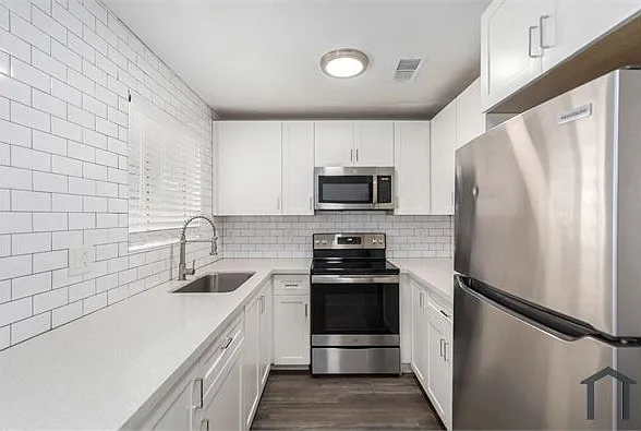 3426 N 38th St #2 — Photo 5